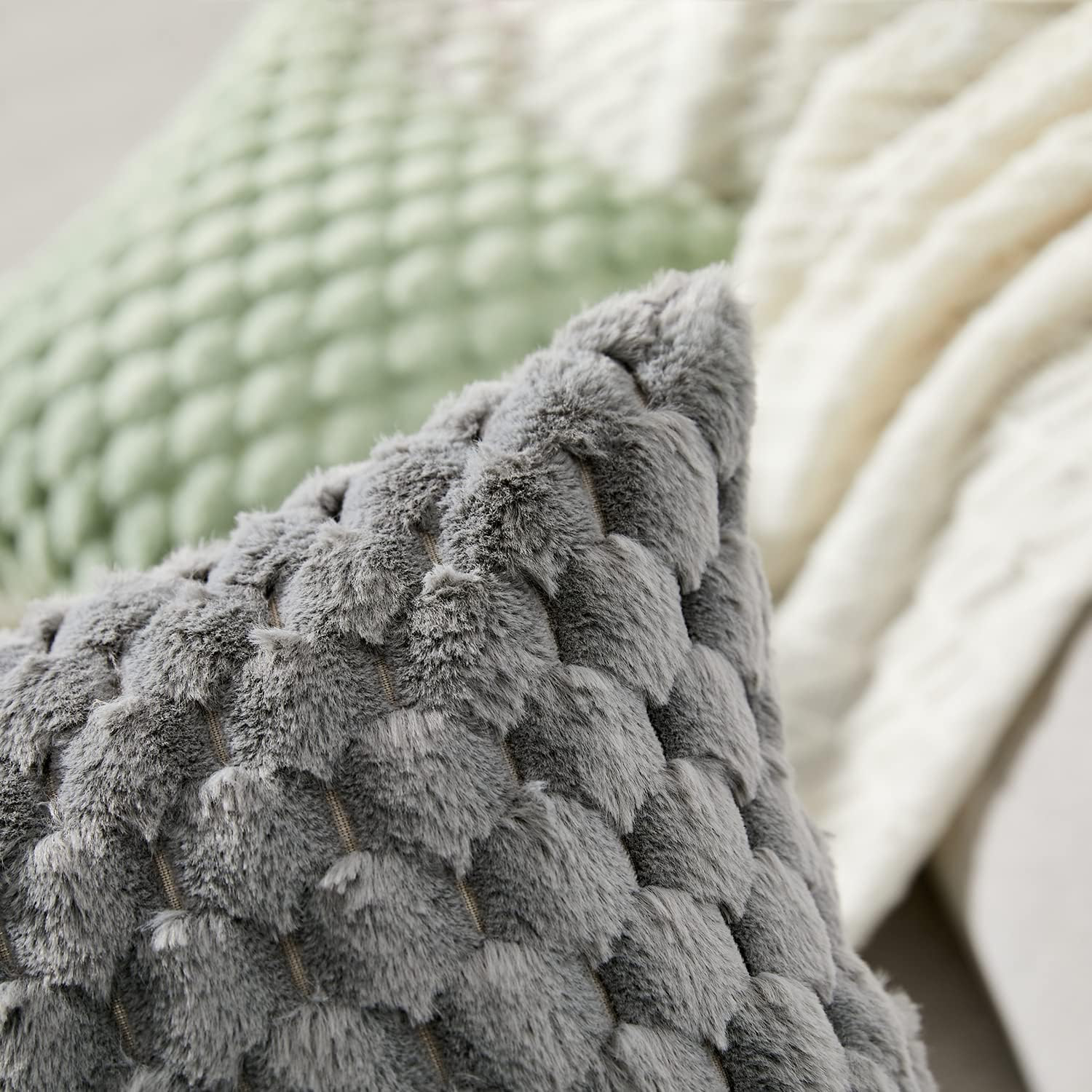 Yaertun Lot de 2 Taies d'oreiller décorative Fausse Fourrure Boho Style Housses de Coussin en Forme pour Un décor de Maison de Salon de canapé-lit